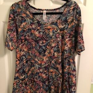 LulaRoe Perfect Tee Large